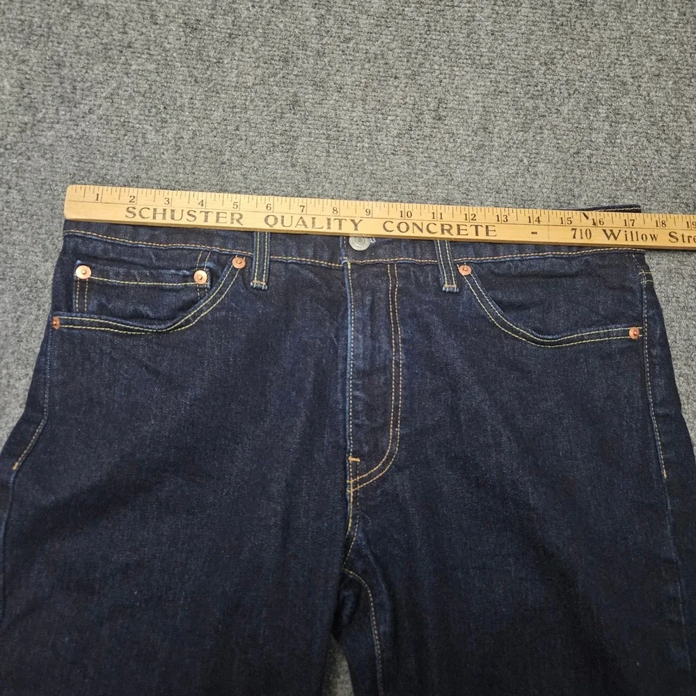 Levis fly or